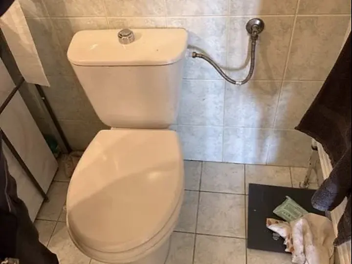 Kompakt WC po wymianie z podłączeniem — DobryHydraulik Łódź